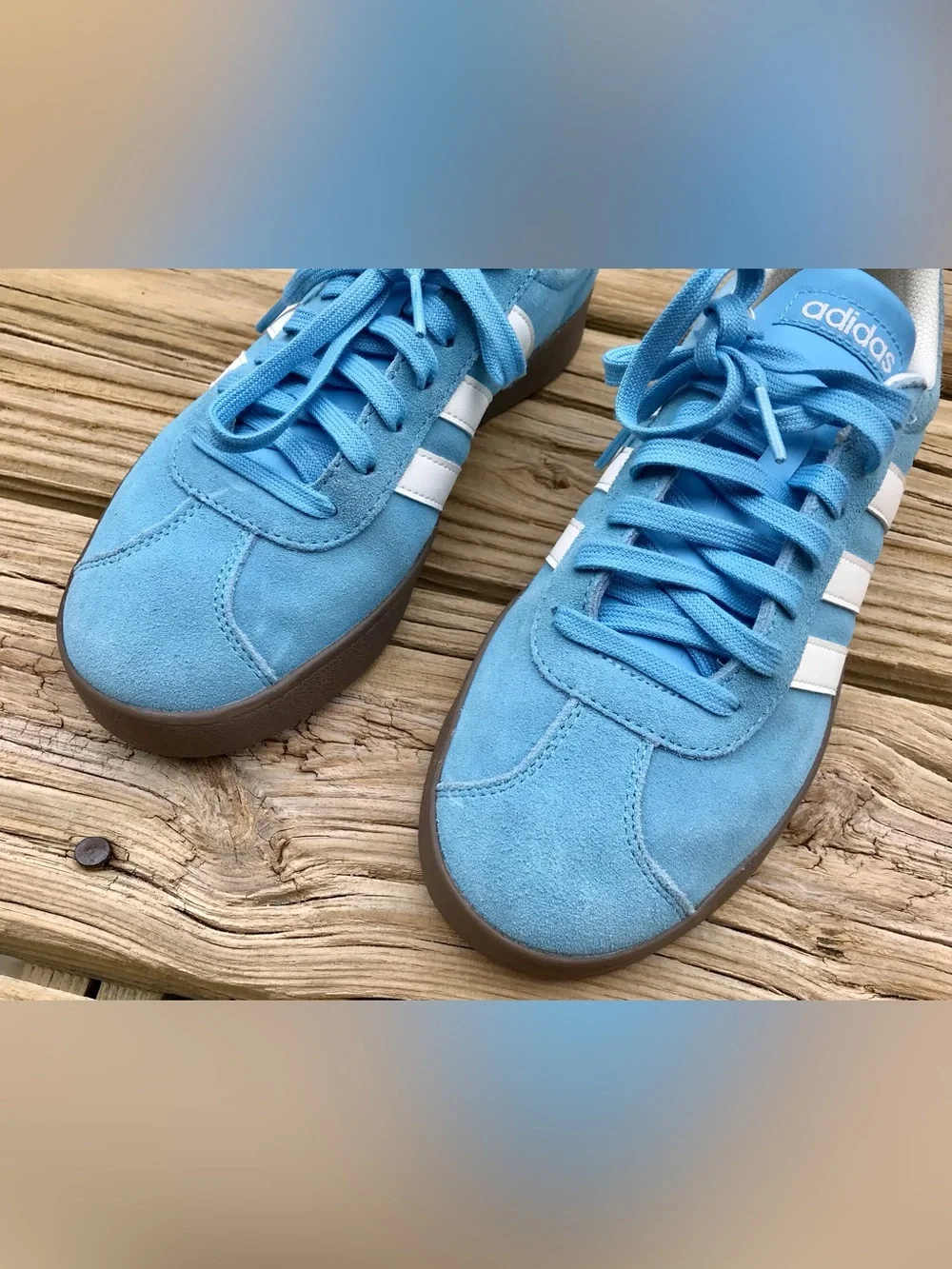 Mens 7 Womens 9 ADIDAS Light Robin Egg Blue Gum Bottom Lace Up Sneakers